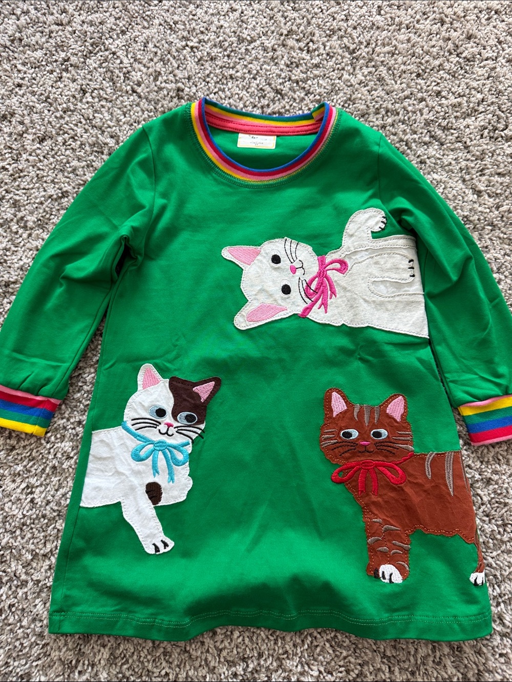 Green Long-Sleeve Kids Tee Dress with Cat Appliqués